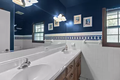 111 N Griffin St, Elkhorn, WI 53121 - Photo 17