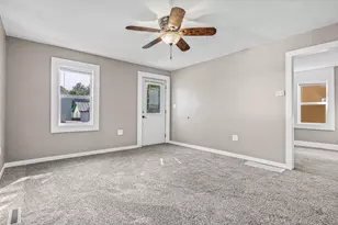 421 Caledonia St, La Crosse, WI 54603 - Photo 3