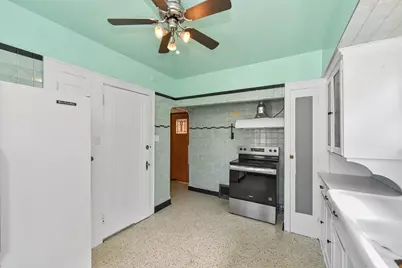 3049 S 45th St, Milwaukee, WI 53219 - Photo 13