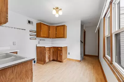 1110 S 123rd St, West Allis, WI 53214 - Photo 13