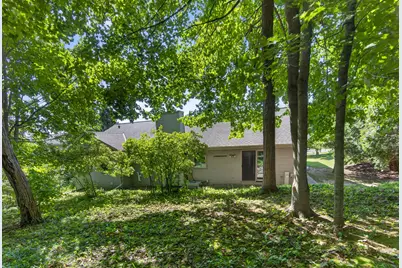 808  Schloemer Dr, West Bend, WI 53095 - Photo 21