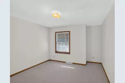 808  Schloemer Dr, West Bend, WI 53095 - Photo 11