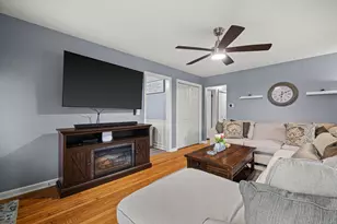 2317 Gillen St, Racine, WI 53403 - Photo 5