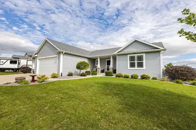 354  Rosewood Ave, Lake Mills, WI 53551 - Photo 3