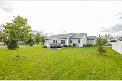 354  Rosewood Ave, Lake Mills, WI 53551 - Photo 11
