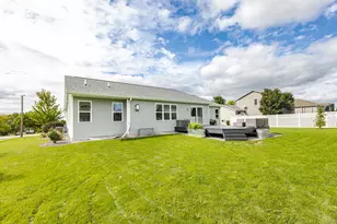 354 Rosewood Ave, Lake Mills, WI 53551 - Photo 9