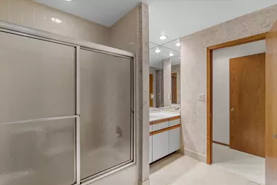 N80W13423  River Park Dr, Menomonee Falls, WI 53051 - Photo 31