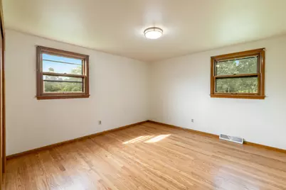 W213N10189  Beech Dr, Germantown, WI 53017 - Photo 11