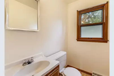 W213N10189  Beech Dr, Germantown, WI 53017 - Photo 19