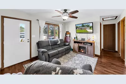 N2443  Giles Dr, Bloomfield, WI 53105 - Photo 5