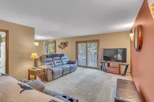 3520 Highcliff Cir, Sheboygan, WI 53083 - Photo 3