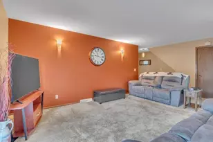 3520 Highcliff Cir, Sheboygan, WI 53083 - Photo 5