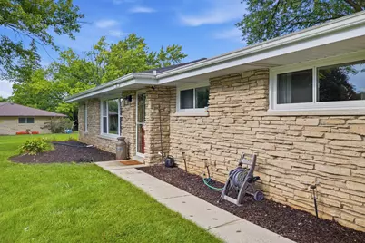 W154N8216  Valley View Dr, Menomonee Falls, WI 53051 - Photo 29