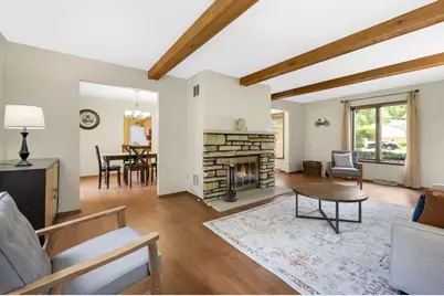 2515 W Wending Dr, Glendale, WI 53209 - Photo 5