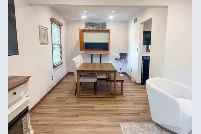 7251  Hyacinth Ct, Greendale, WI 53129 - Photo 3
