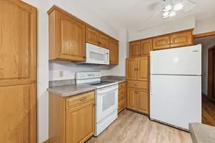 2400 W Rochelle Ave, Glendale, WI 53209 - Photo 23
