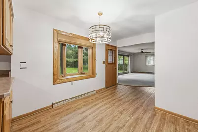 2400 W Rochelle Ave, Glendale, WI 53209 - Photo 27