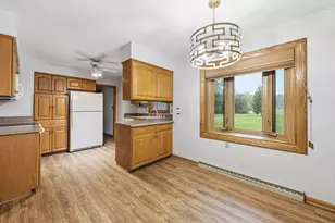 2400 W Rochelle Ave, Glendale, WI 53209 - Photo 25
