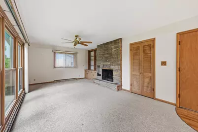 2400 W Rochelle Ave, Glendale, WI 53209 - Photo 29