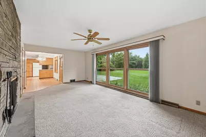 2400 W Rochelle Ave, Glendale, WI 53209 - Photo 31