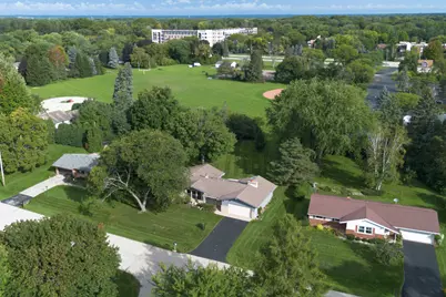 2400 W Rochelle Ave, Glendale, WI 53209 - Photo 43