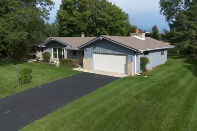2400 W Rochelle Ave, Glendale, WI 53209 - Photo 45