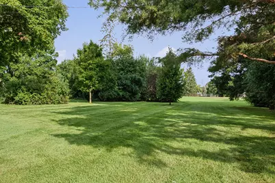 2400 W Rochelle Ave, Glendale, WI 53209 - Photo 41