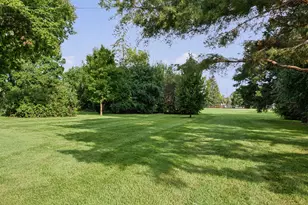 2400 W Rochelle Ave, Glendale, WI 53209 - Photo 41