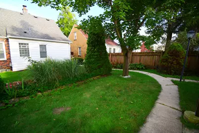 3015 N 85th St, Milwaukee, WI 53222 - Photo 31