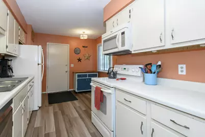 2906  Old Mill Dr #A-3, Racine, WI 53405 - Photo 5