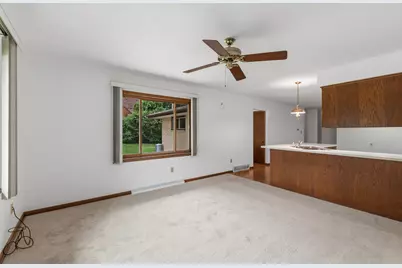 4973 S 19th St, Milwaukee, WI 53221 - Photo 9