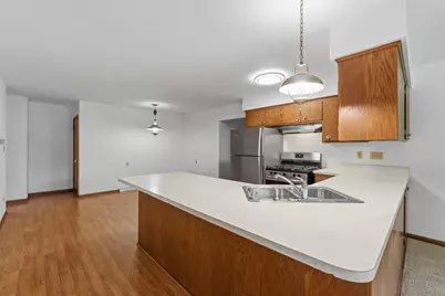 4973 S 19th St, Milwaukee, WI 53221 - Photo 5