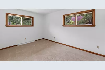 4973 S 19th St, Milwaukee, WI 53221 - Photo 11