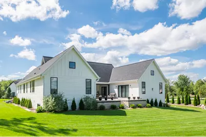 S3754W274  Legend Clubs Ct, Waukesha, WI 53189 - Photo 3