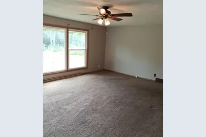 6005  Greenleaf Blvd, Racine, WI 53406 - Photo 5
