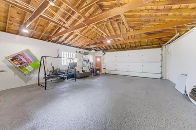 2035 E Howard Ave, Saint Francis, WI 53235 - Photo 35