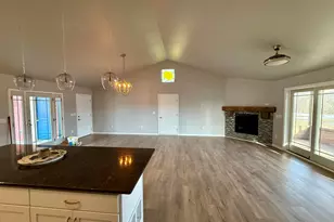 417 E 1st St, Waldo, WI 53093 - Photo 9