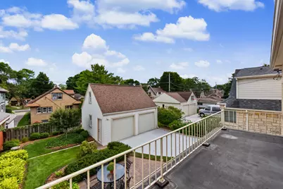 2520  Lefeber Ave, Wauwatosa, WI 53213 - Photo 7