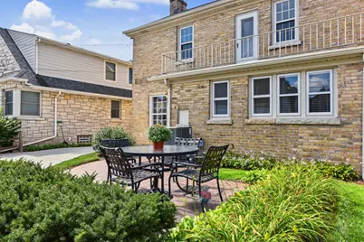2520  Lefeber Ave, Wauwatosa, WI 53213 - Photo 9
