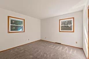 983 Chesterton Ct, Oconomowoc, WI 53066 - Photo 15