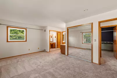 983  Chesterton Ct, Oconomowoc, WI 53066 - Photo 11
