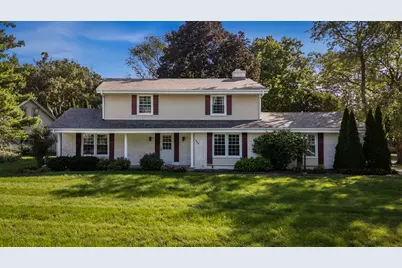 983  Chesterton Ct, Oconomowoc, WI 53066 - Photo 1
