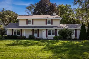 983 Chesterton Ct, Oconomowoc, WI 53066 - Photo 1