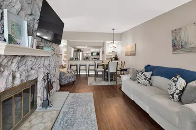 N85W15700  Ridge Rd #304, Menomonee Falls, WI 53051 - Photo 13