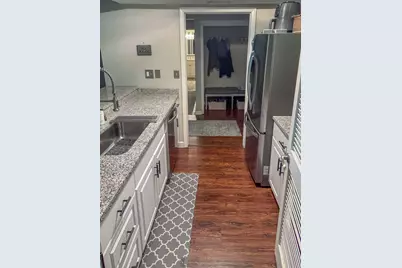 N85W15700  Ridge Rd #304, Menomonee Falls, WI 53051 - Photo 31