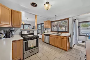 3049 S 31st St, Milwaukee, WI 53215 - Photo 13