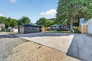 3049 S 31st St, Milwaukee, WI 53215 - Photo 31