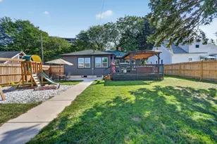 3049 S 31st St, Milwaukee, WI 53215 - Photo 5