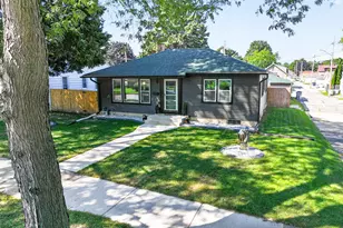 3049 S 31st St, Milwaukee, WI 53215 - Photo 9