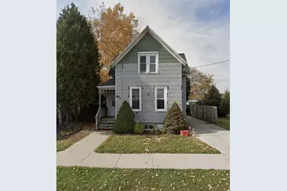 616 S 18th St, Manitowoc, WI 54220 - Photo 1